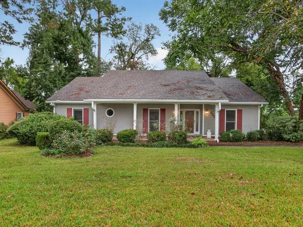 2202 Lakeshore Dr, Valdosta, GA 31602