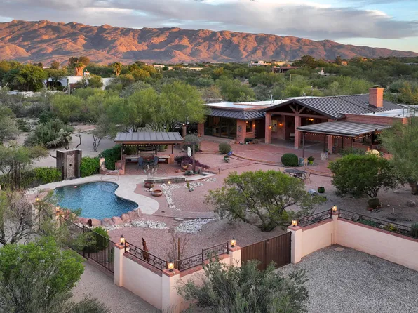 925 N Rancho Del Jefe Loop, Tucson, AZ 85748