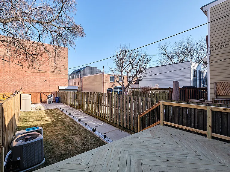 727 13th St NE — Photo 33