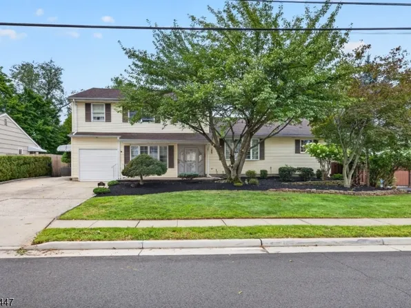 25 Princeton Dr, Middlesex Boro, NJ 08846