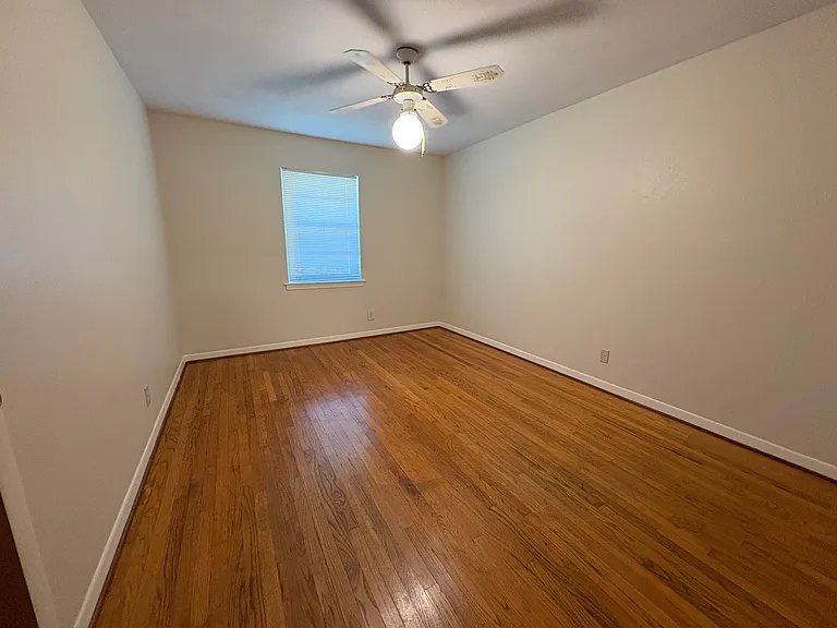 588 Rea Ave — Photo 10