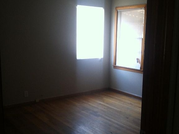 5th image of 401 Carolyn Dr