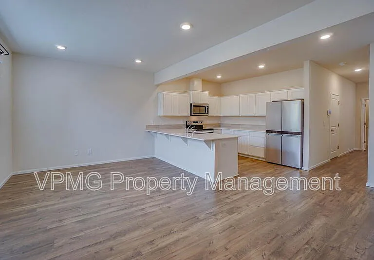 2628 NE 117th Pl — Photo 5