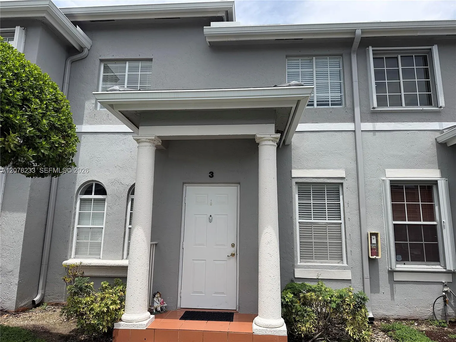 Veranda At Doral Condo — Photo 1