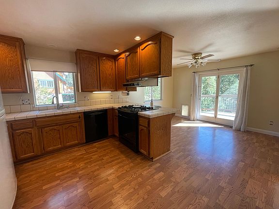 3rd image of 17257 Brewer Rd