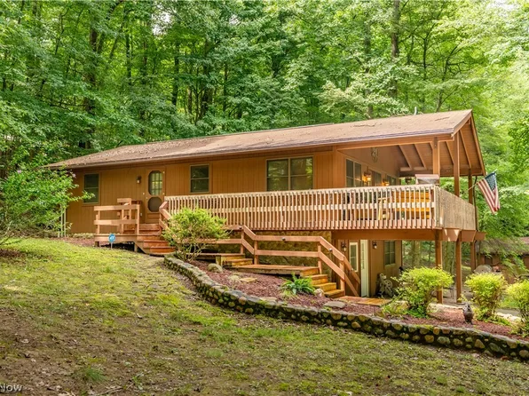 7924 Eberhart Rd NW, Dover, OH 44622