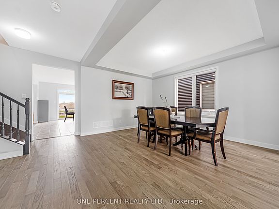 3rd image of 1016 Showman St