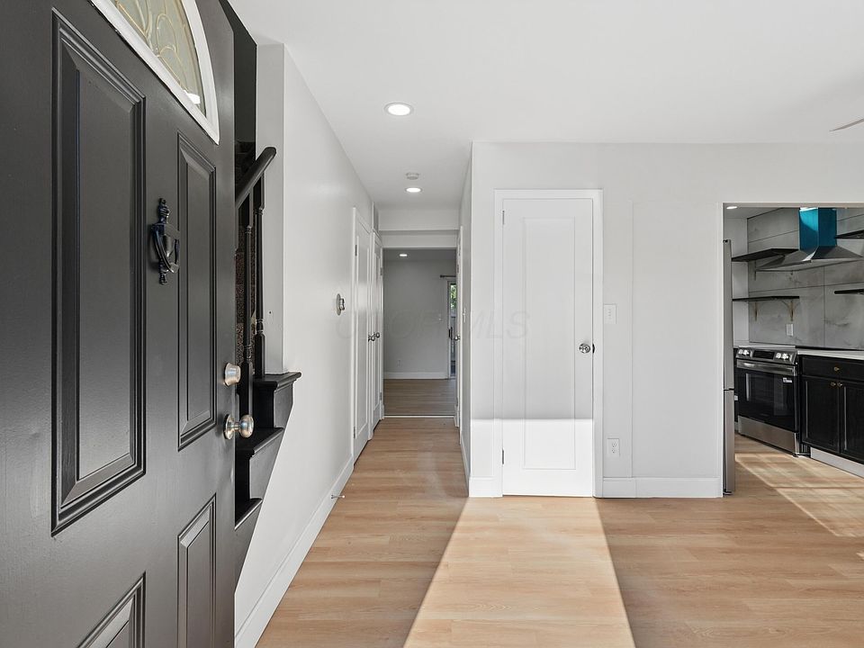 1st image of 135 Tarryton Ct E #5-A