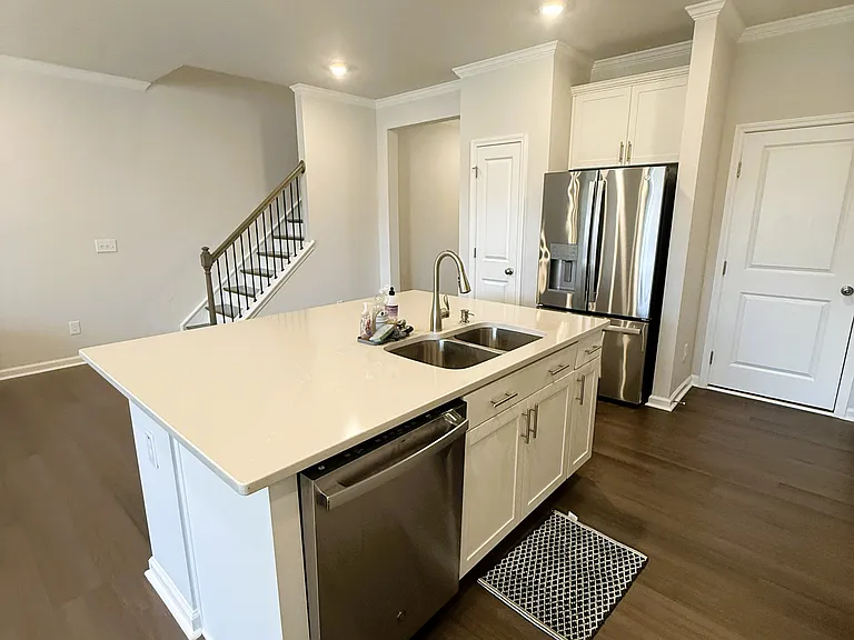 1115 Aberleigh Ln — Photo 8