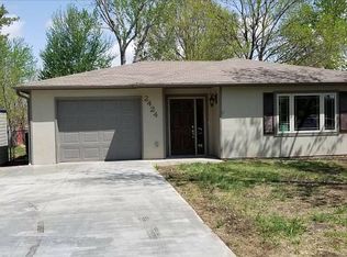 2424 Buttonwood Dr, Manhattan, KS 66502