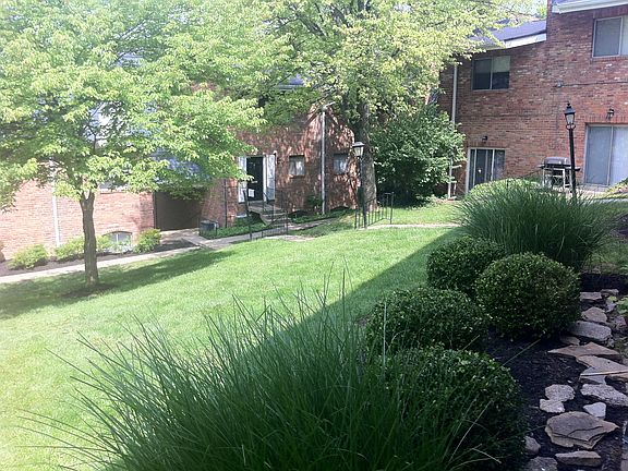 5th image of 1 Deliquia Pl APT 4