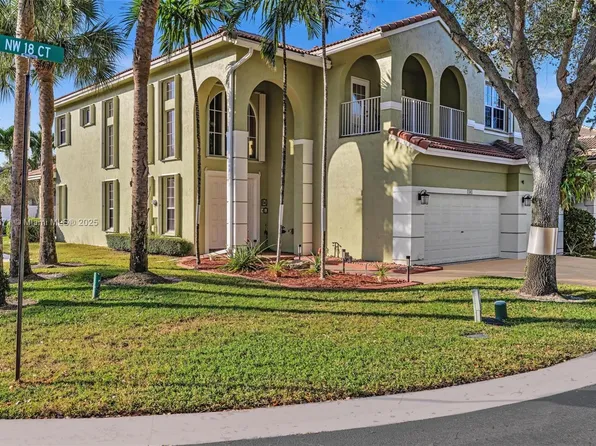 7302 NW 18th Ct, Pembroke Pines, FL 33024