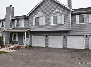 1782 Bridle Post Dr, Aurora, IL 60506