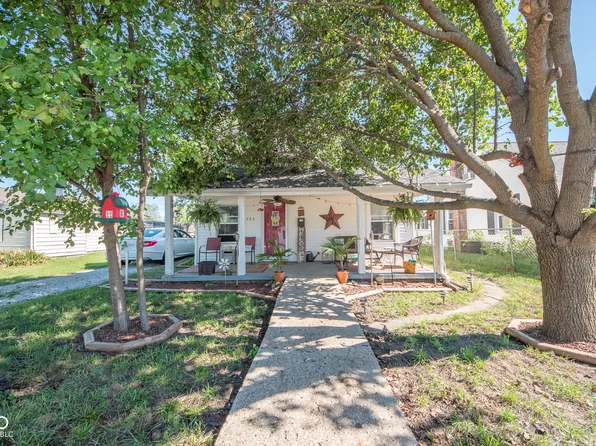 723 S Walnut St, Edinburgh, IN 46124