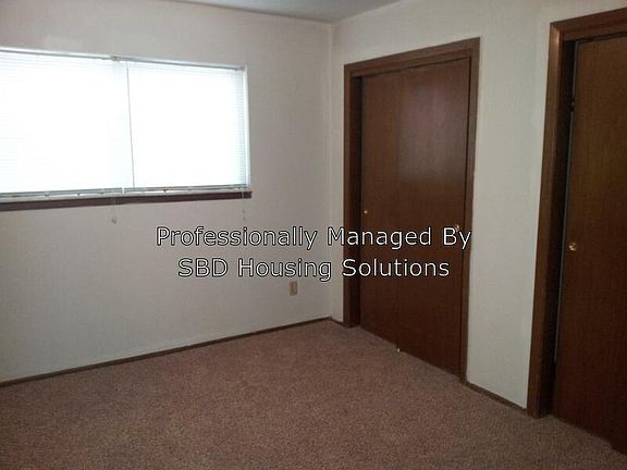 5th image of 611 Ewing Ave