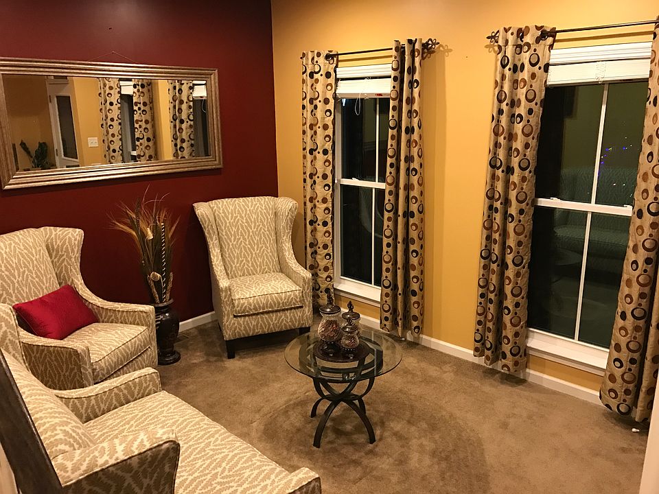 1st image of 220 Boardwalk Dr