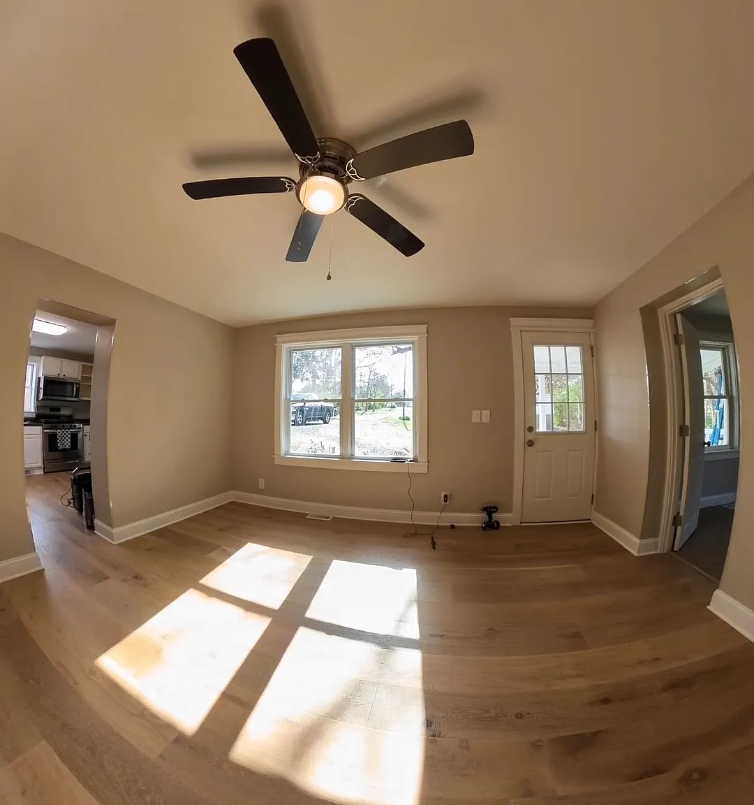 2 bed, $1,400 — Photo 2