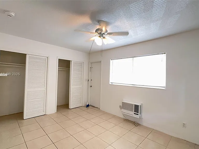4317 NE 21st Ave #1 — Photo 2