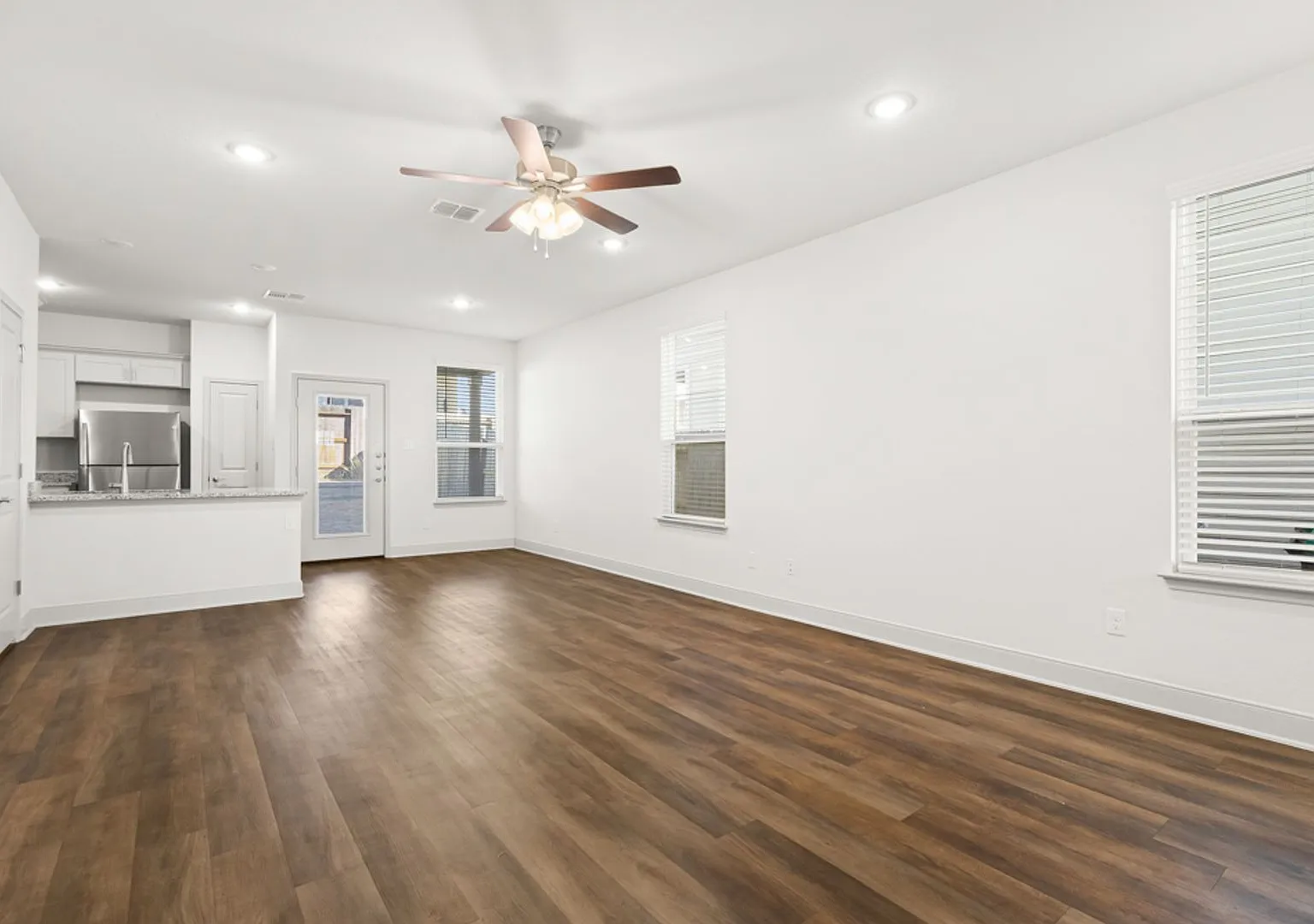 Well-Maintained 3-Bedroom Home Ideal for Students & Professionals! — Photo 1