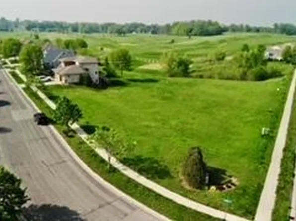 2038 Legacy Dr, Faribault, MN 55021