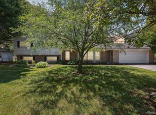 6741 Picketts Way, Lansing, MI 48917