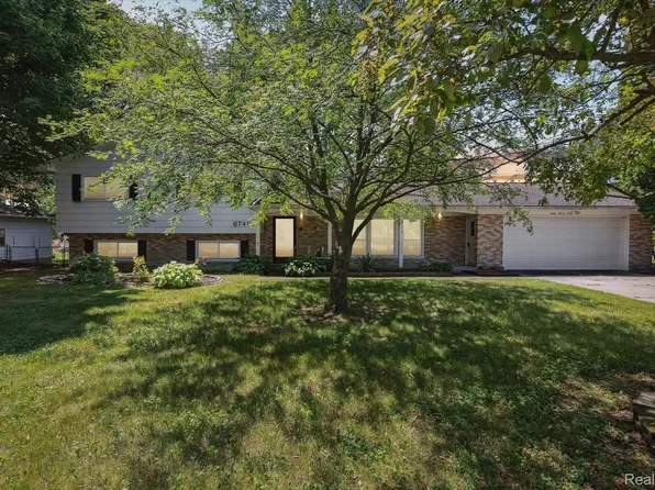 6741 Picketts Way, Lansing, MI 48917