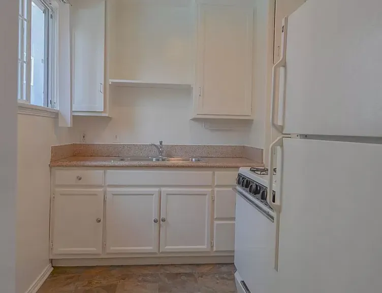3823-3837 Los Feliz Blvd — Photo 10