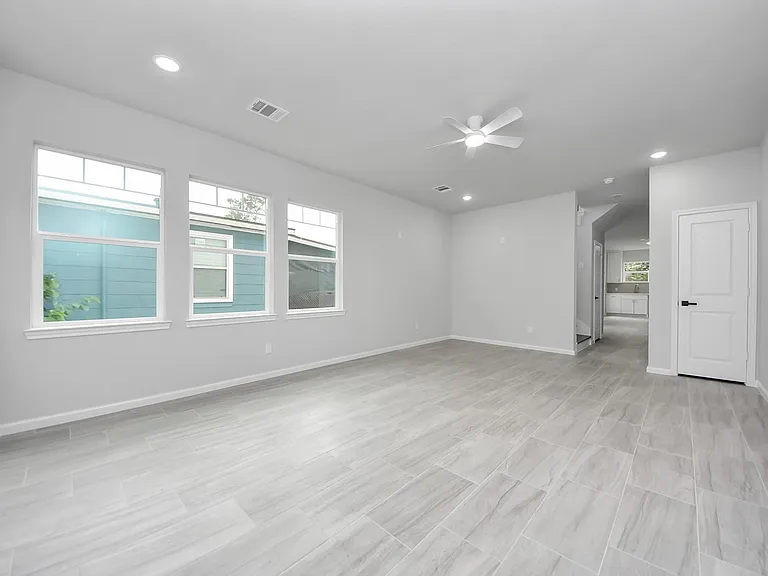 303 S Utah St — Photo 4