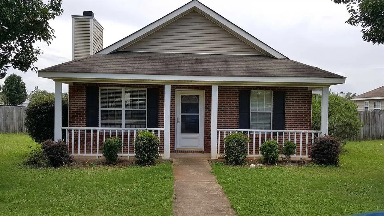 123 Chadwyck Ln photo 1