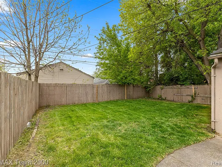 7322 Fenton St — Photo 31