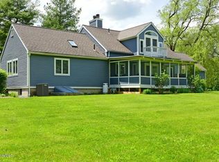 4 Cornwall Dr, Great Barrington, MA 01230
