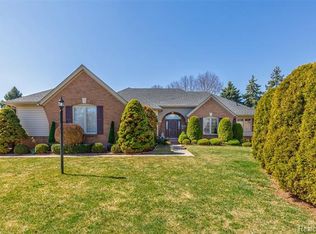 48163 Elmwood Dr, Shelby Township, MI 48315