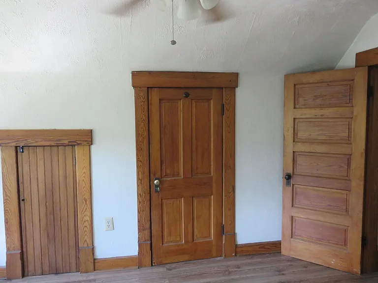 1328 Hunter Ave #C — Photo 6