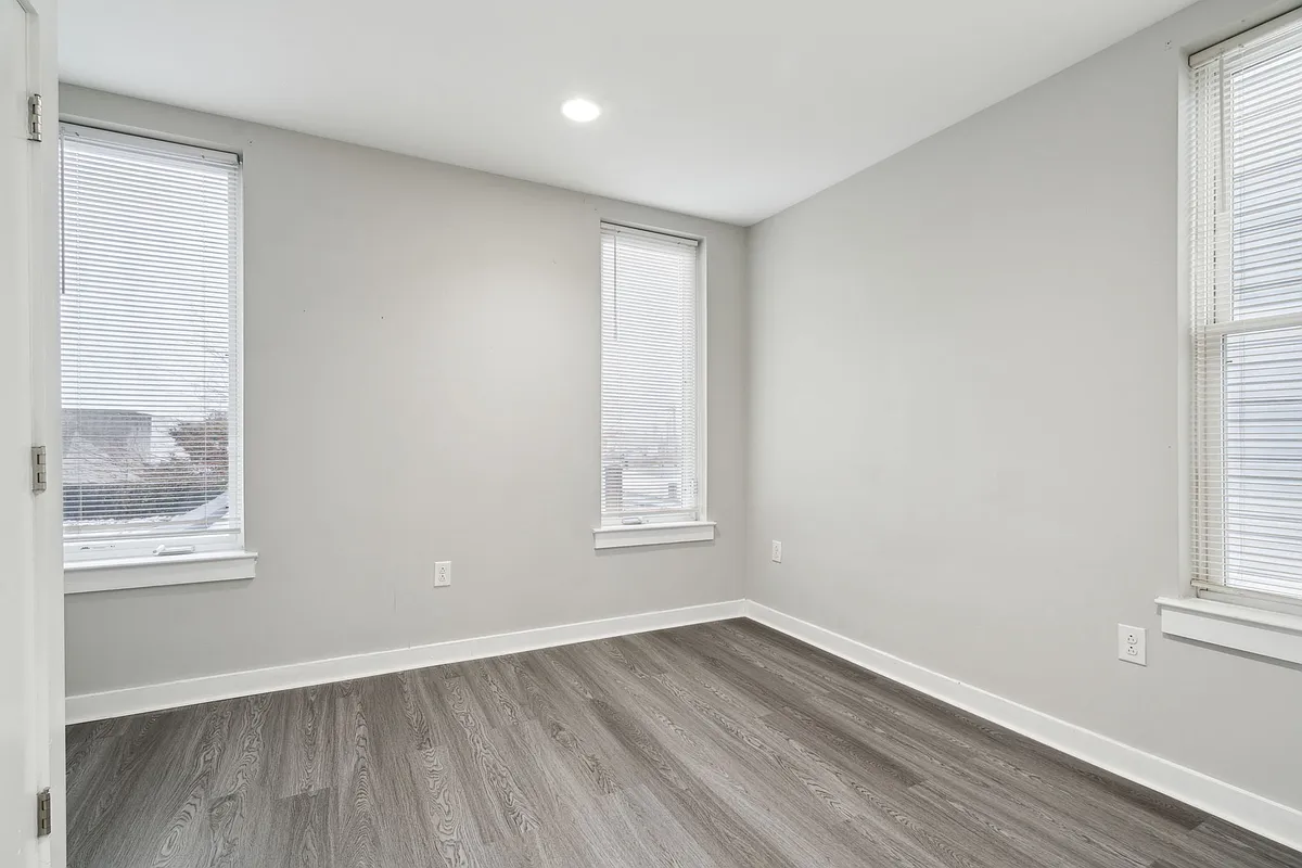 Building Photo - 3044 Richmond St #4F