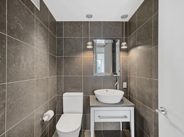 340 East 23rd Street image 10 of 16