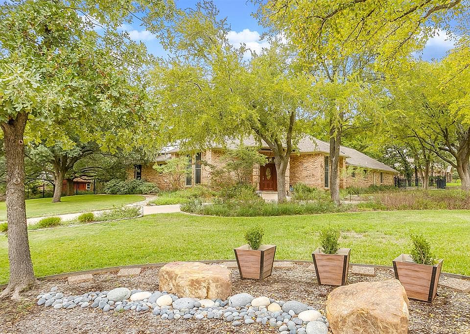1st image of 801 Shady Creek Dr