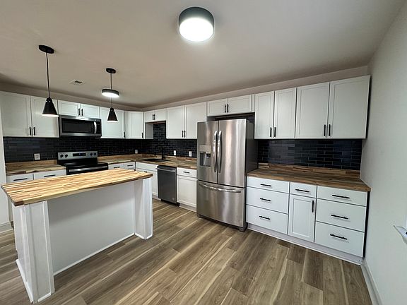 Huge Kitchen with Modern Finishes & an Island
