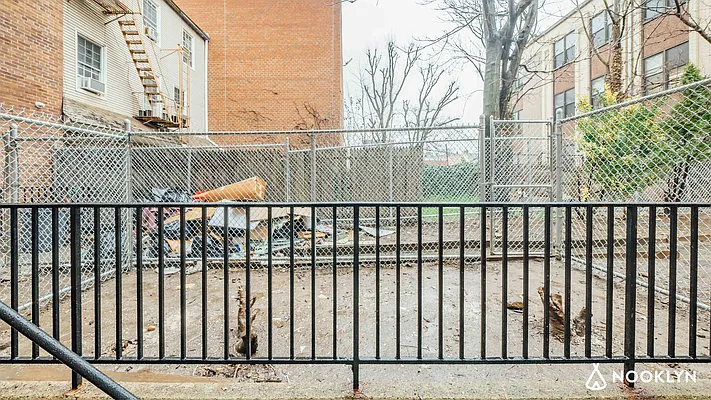 Rented by Nooklyn NYC LLC | media 39