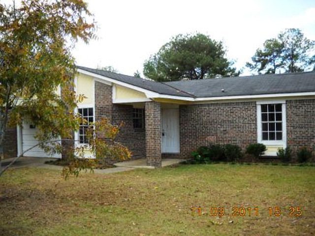 1st image of 404 Canterbury Ct