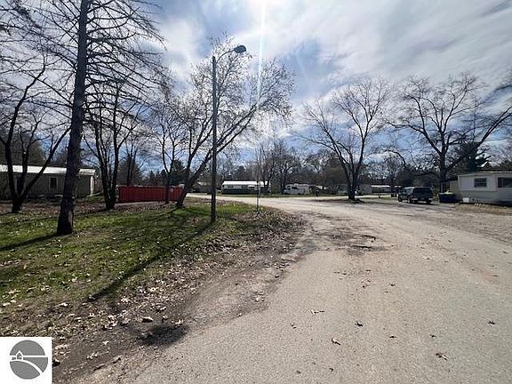 4th image of 811 Linwood Ln