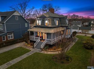 266 Santiago Ave, Rutherford, NJ 07070