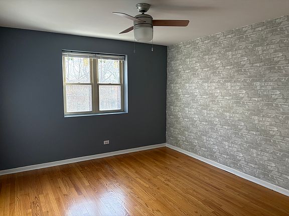 5th image of 3640 N California Ave #2