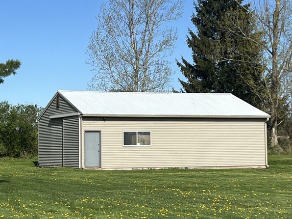 6241 Barnes Rd, Brown City, MI 48416