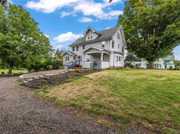 3388 Ridge Rd, Williamson, NY 14589