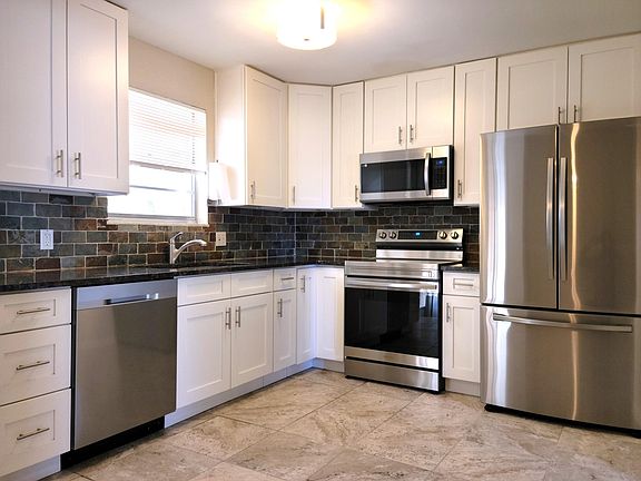 Updated & remodeled kitchen