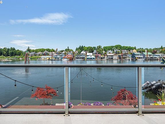 2nd image of 429 N Bridgeton Rd Slip 15