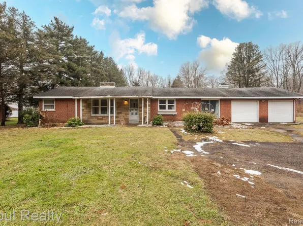 40295 Harris Rd, Belleville, MI 48111