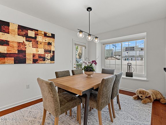 5th image of 115 Top Gallant Rd Unit 6