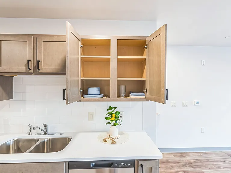 Lindoo School Apartments and Townhomes — Photo 12