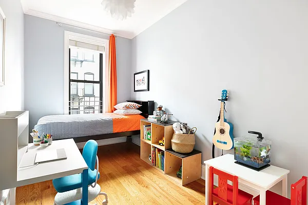 Sold by Compass | media 21